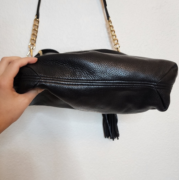 Michael Kors Black Leather Bedford Tassel Shoulder Bag - Picture 10 of 16